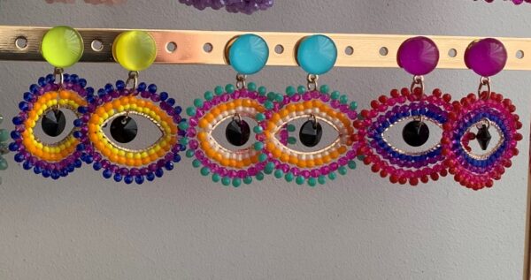 Oorstekers rainbow eye